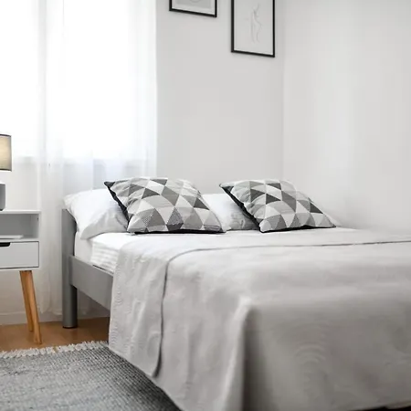 Apartment T&m *